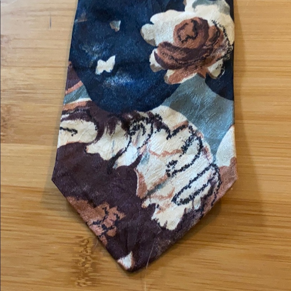 Tie